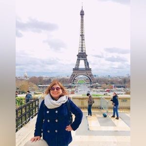 Meet your Posher, Gloria